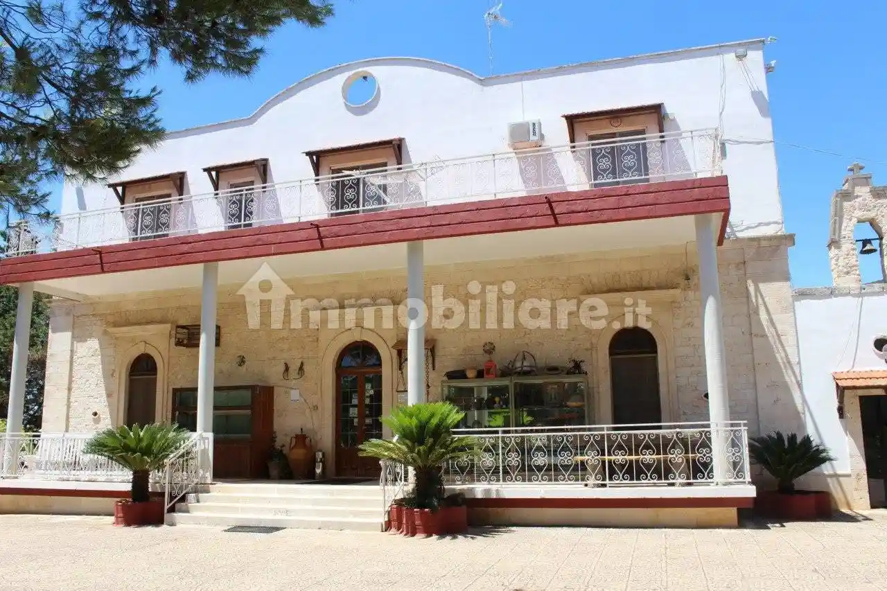 Palazzo - Edificio in vendita a Turi