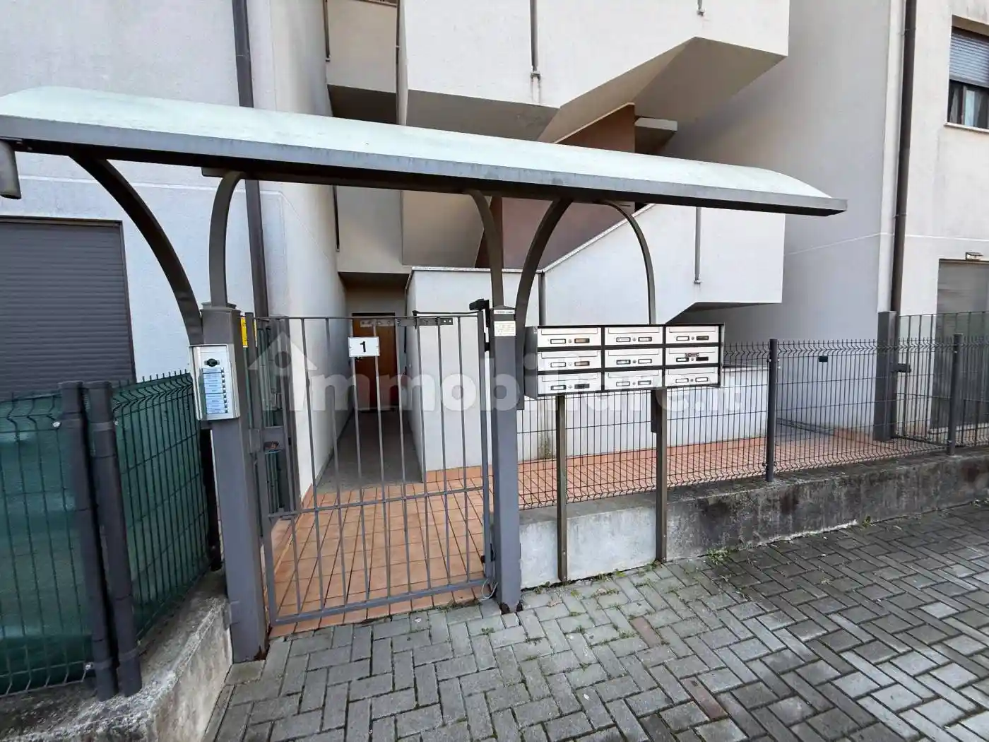 Trilocale via Mohandas Gandhi 3, Semicentro, Cantù - foto 4