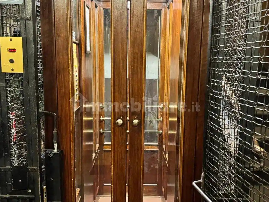 Trilocale via Sant'Andrea, San Babila, Milano - foto 5