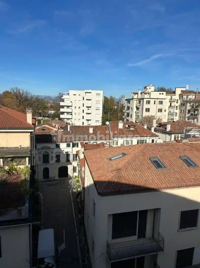 Attico via Antonio Canova 41, Duomo, Treviso - foto 2