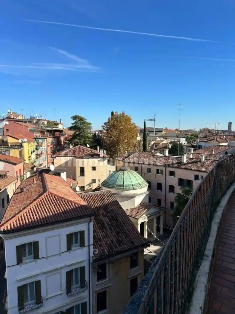 Attico via Antonio Canova 41, Duomo, Treviso - foto 3