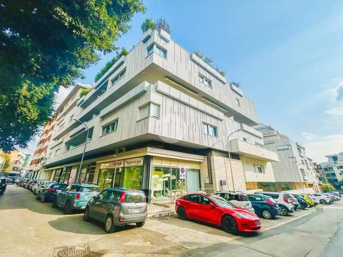 Quadrilocale viale Francesco Crucioli 63, Centro, Teramo - foto 2