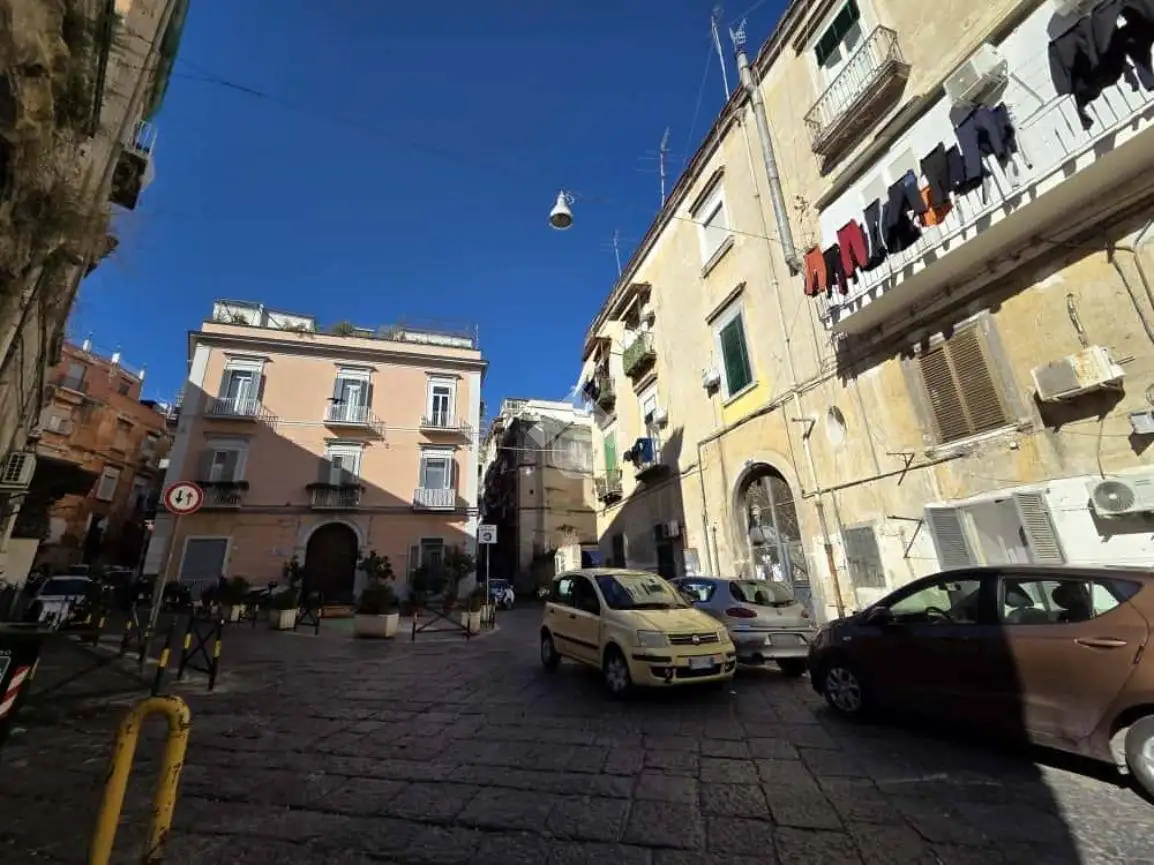 Appartamento in vendita a Napoli