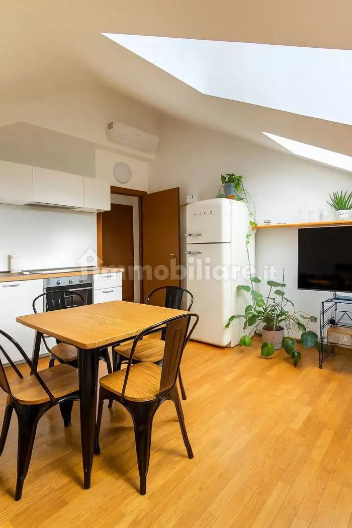 Attico - Mansarda in affitto a Biassono