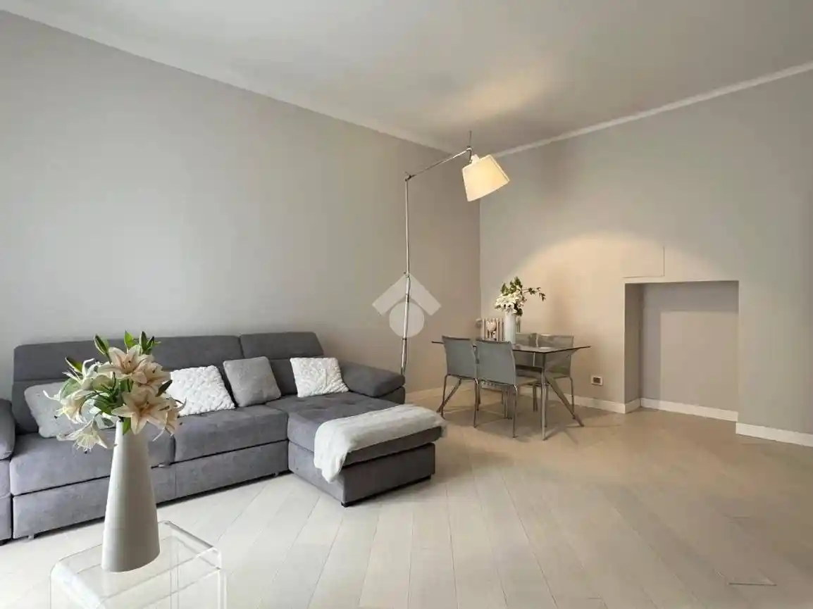 Bilocale via Giuseppe Prina 10, Paolo Sarpi, Milano - foto 3