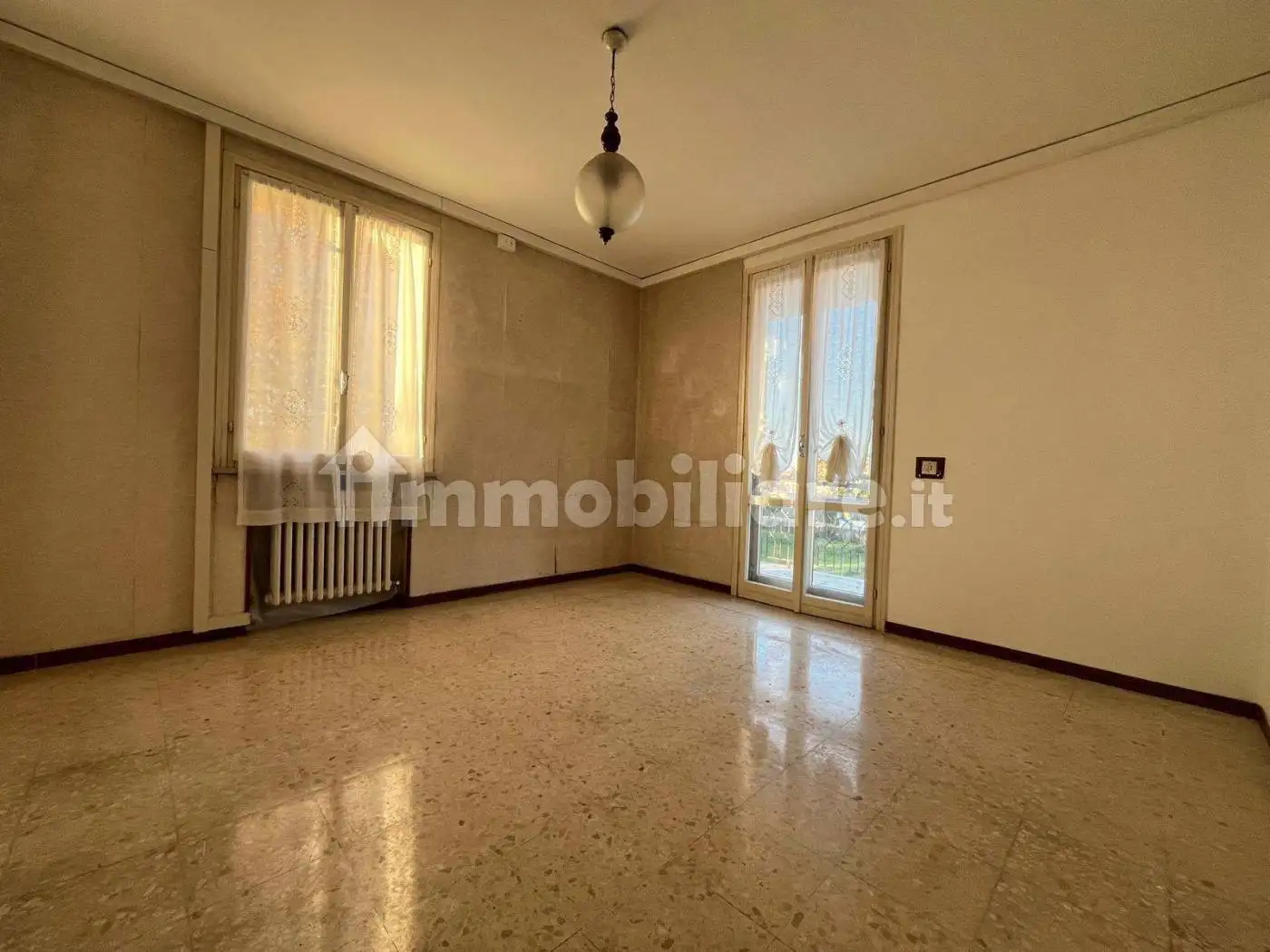 Appartamento secondo piano, Castelnovo di Sotto - foto 4