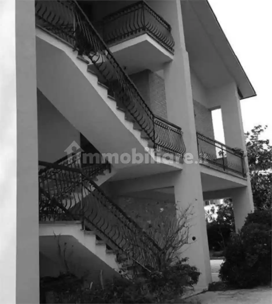 Villa all'asta via Colli , 115, Serrapetrona - foto 4