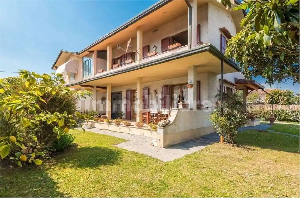 Villa in vendita a Forte dei Marmi