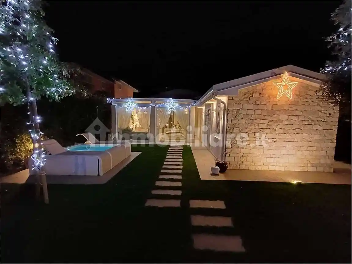 Villa in vendita a Pietrasanta