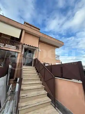 Trilocale via delle Vigne di Morena, Morena, Roma - foto 4