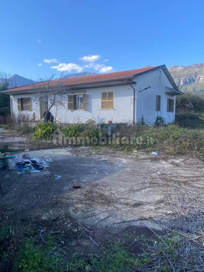 Villa in vendita a Ausonia