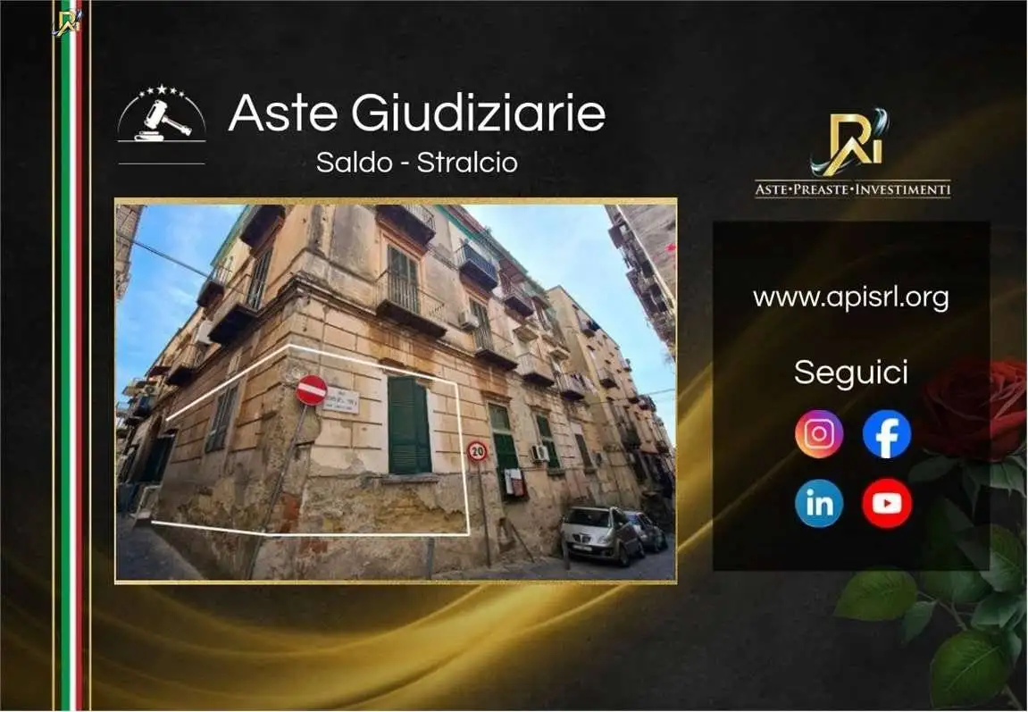 Appartamento in vendita a Napoli