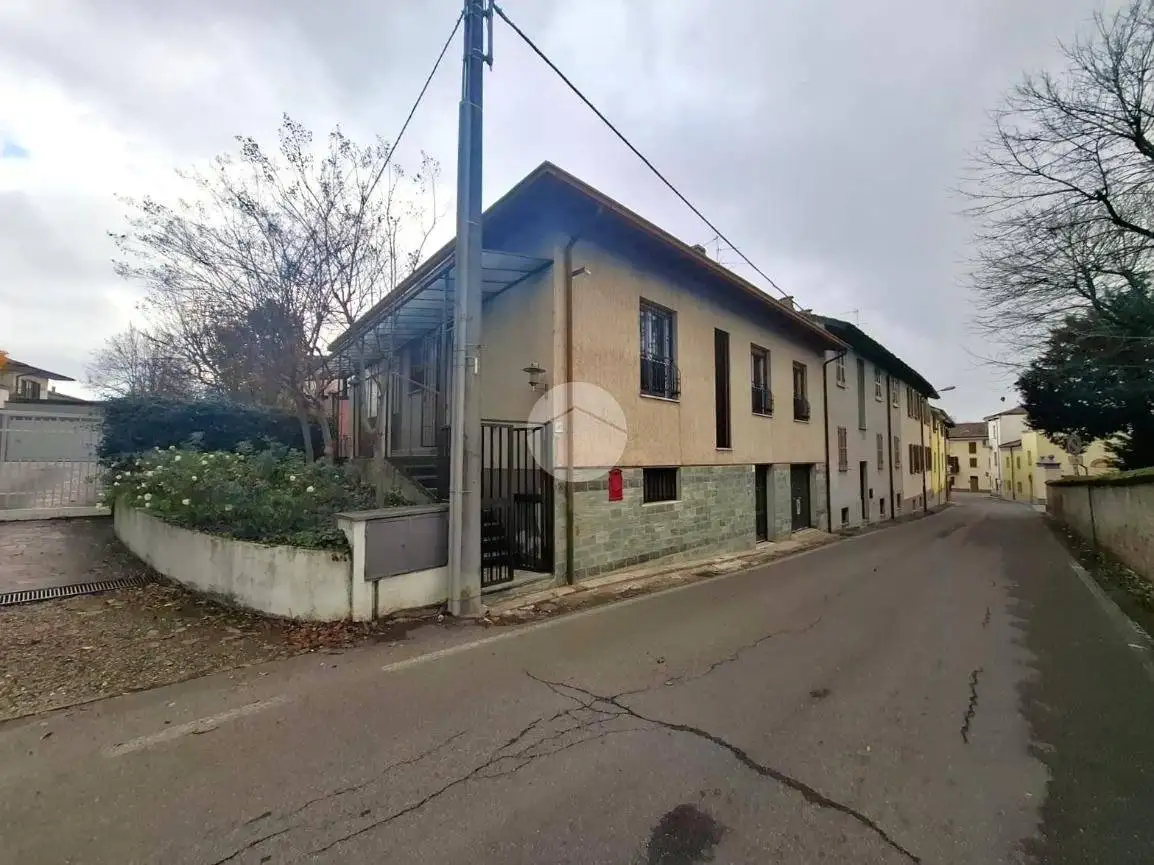 Villetta a schiera in vendita a Montebello della Battaglia
