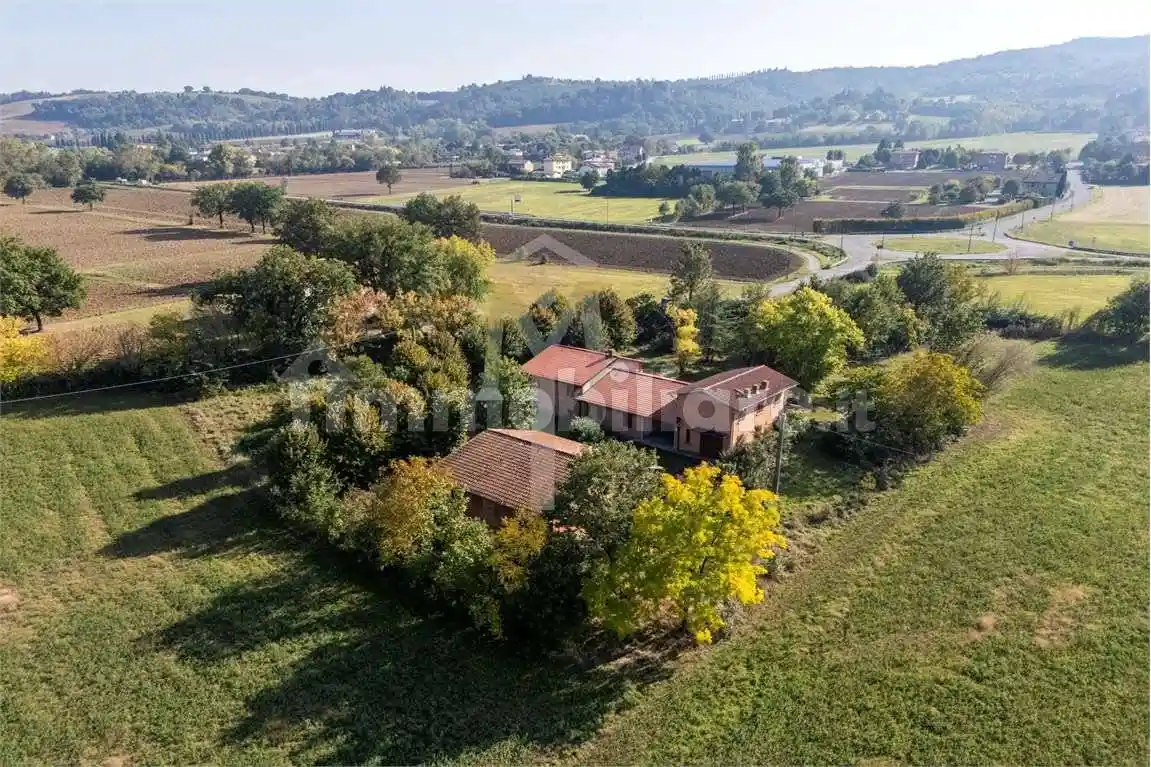 Villa in vendita a Quattro Castella