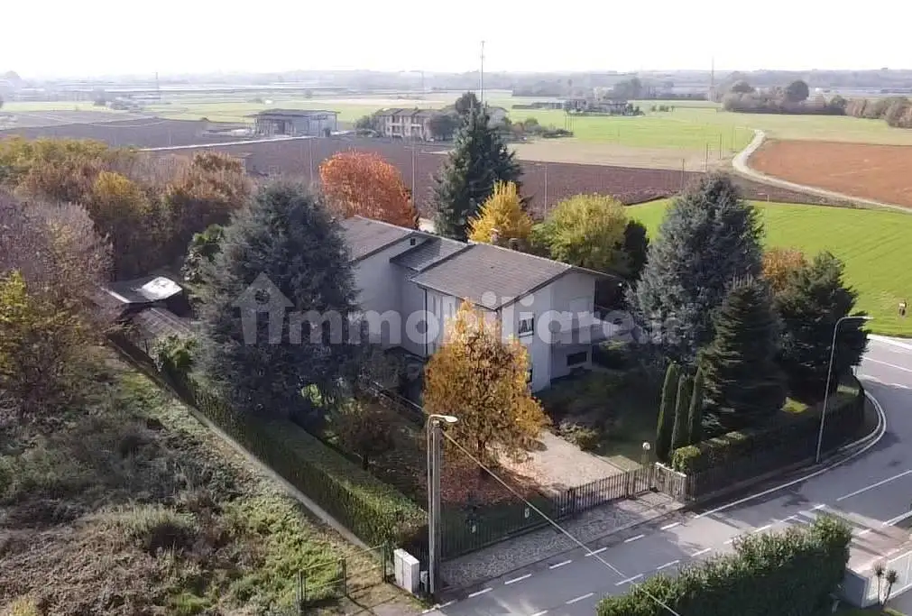 Villa in vendita a Bonate Sotto