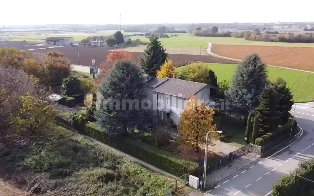 Villa unifamiliare via 25 Aprile, Bonate Sotto - foto 3