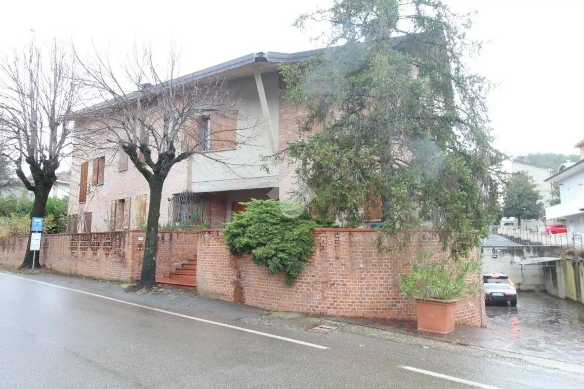 Villa in vendita a Vergato