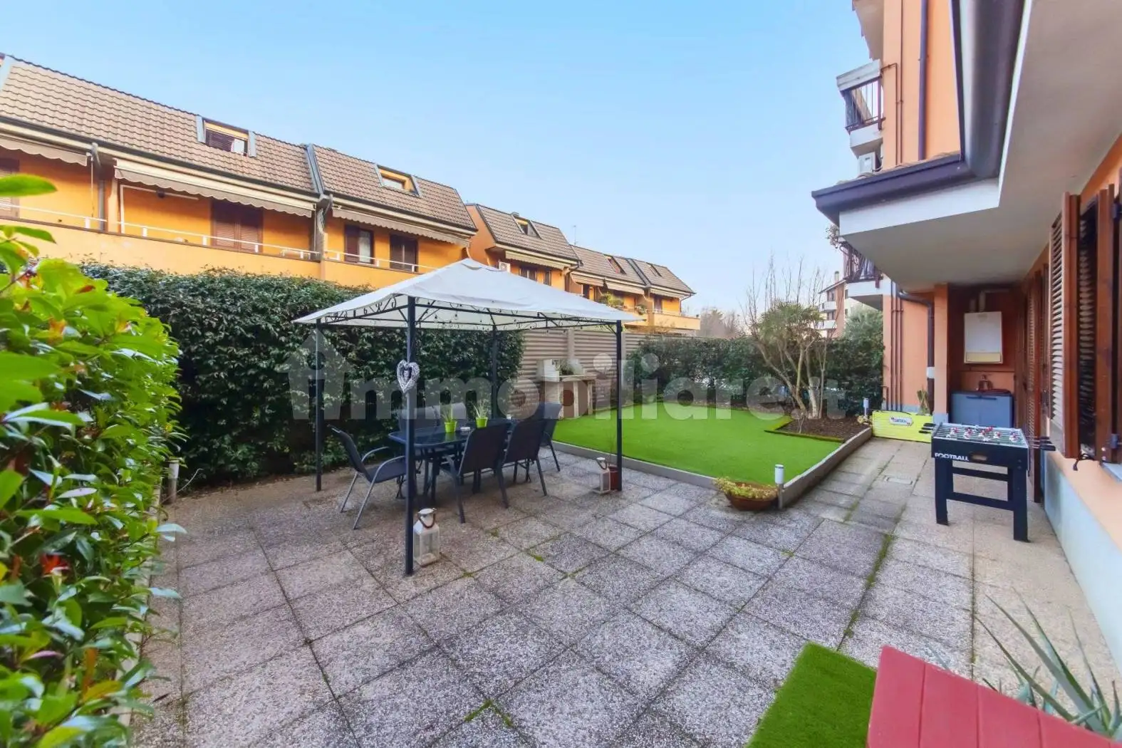 Trilocale via Monte Grappa, 17, Centro, Arese - foto 2