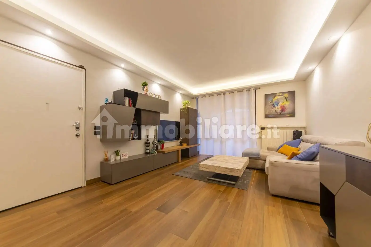 Trilocale via Monte Grappa, 17, Centro, Arese - foto 3