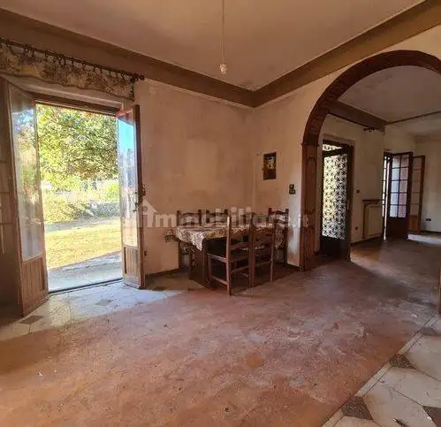 Appartamento in vendita a Sarzana