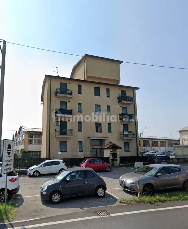 Appartamento in asta a Biandronno