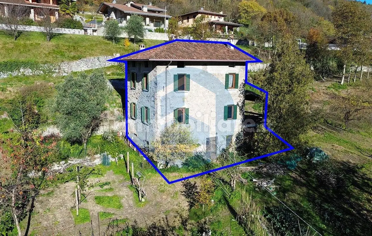 Villa in vendita a Losine