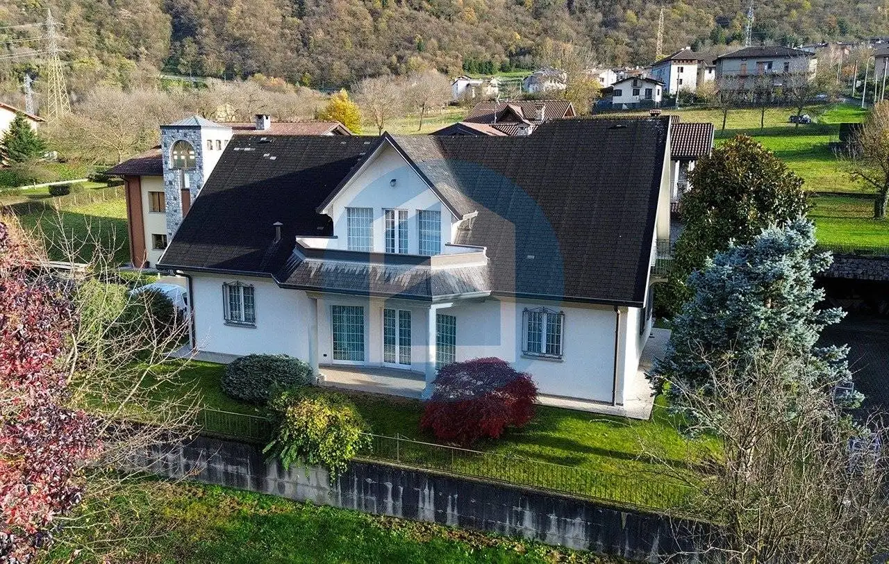 Villa in vendita a Ceto