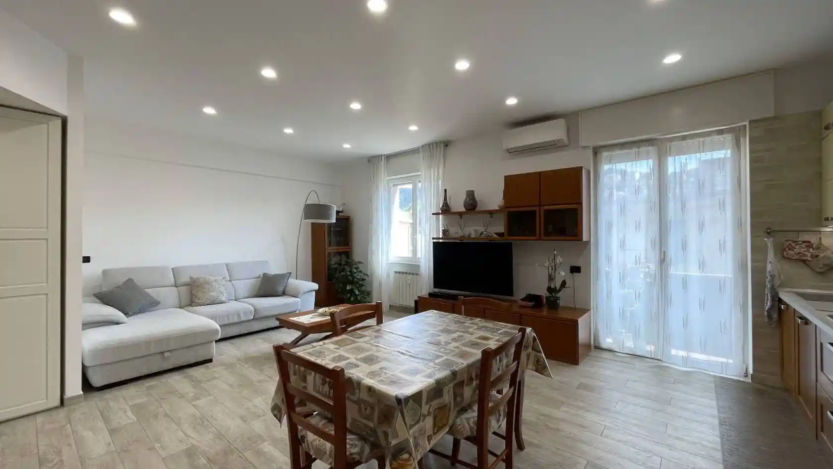 Appartamento via Bari 36, Lagaccio, Genova - foto 2