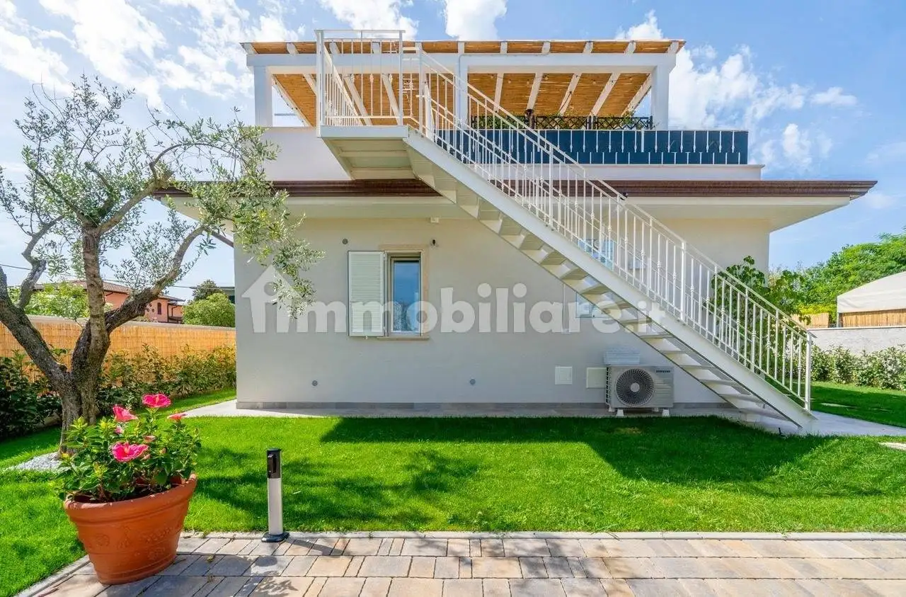 Villa in vendita a Massa