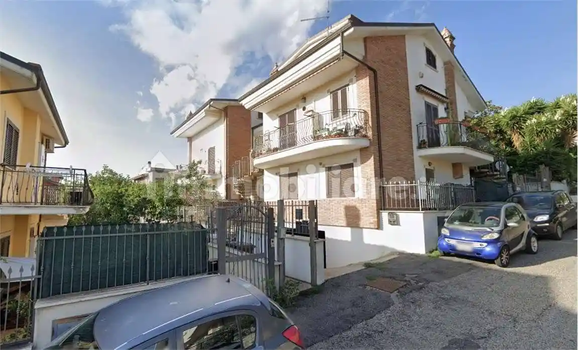 Appartamento in vendita a Marcellina