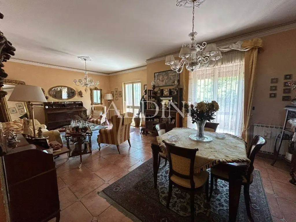 Villa in vendita a Tremestieri Etneo