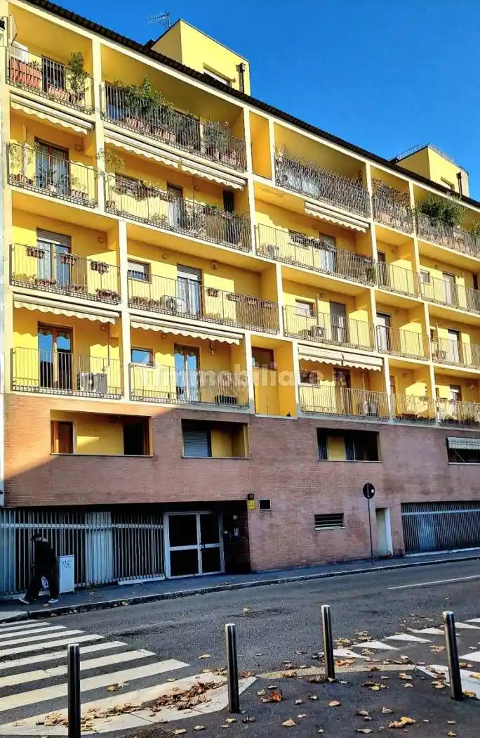 Quadrilocale via Livigno 16, Dergano, Milano - foto 4