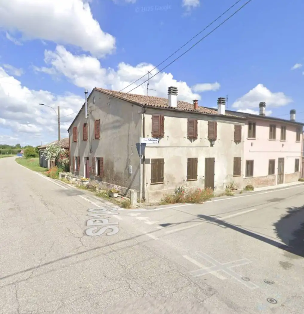 Casa indipendente in vendita a Bondeno