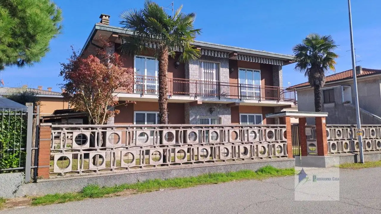 Villa in vendita a Robecchetto con Induno