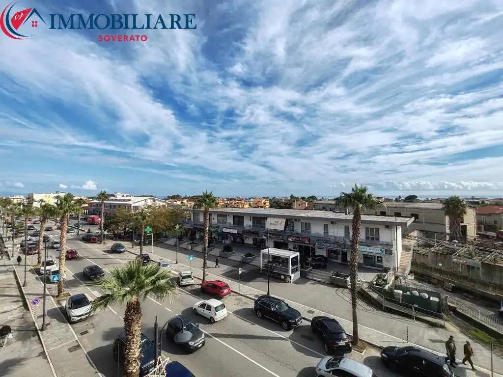 Quadrilocale largo Fratelli Bandiera 3, Marina Di Davoli, Davoli - foto 4