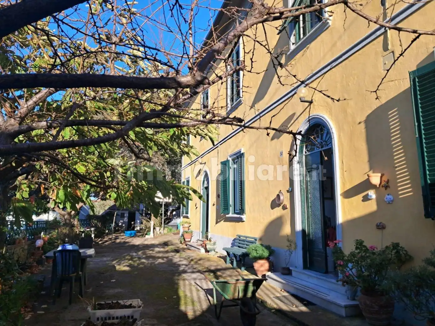 Casa indipendente in vendita a Livorno