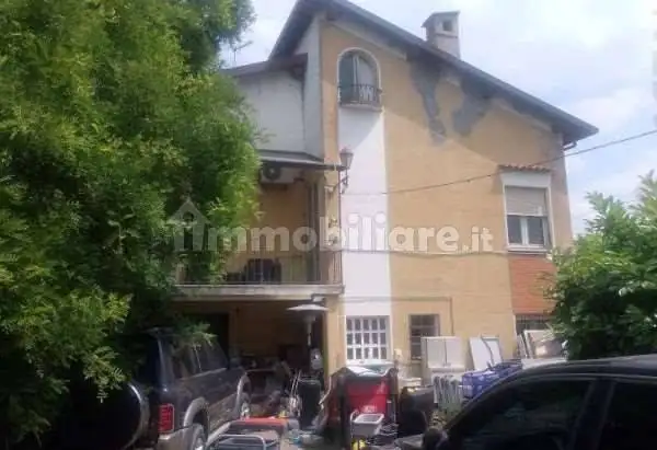 Villa in asta a Cervesina