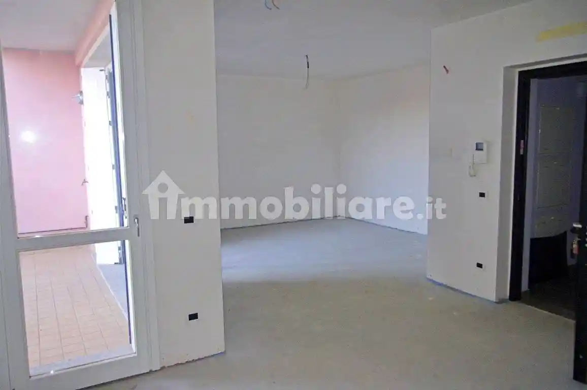 Trilocale nuovo, primo piano, Casorate Sempione - foto 2