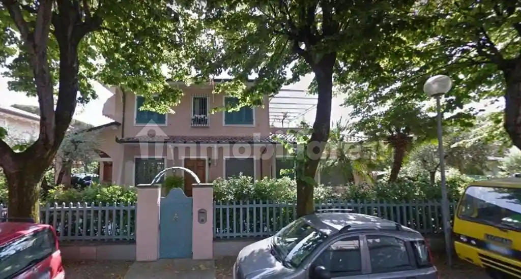 Villa in vendita a Forte dei Marmi
