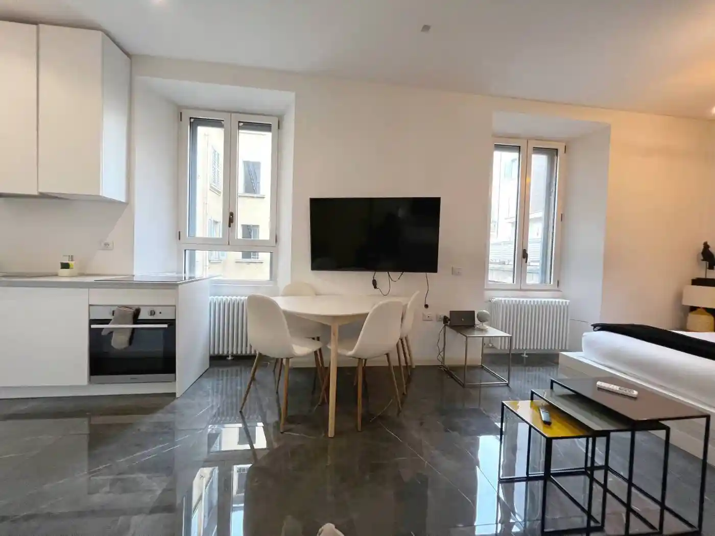 Monolocale via Lazzaro Palazzi 2, Porta Venezia, Milano - foto 2