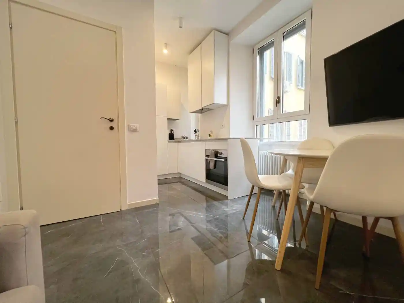 Monolocale via Lazzaro Palazzi 2, Porta Venezia, Milano - foto 3