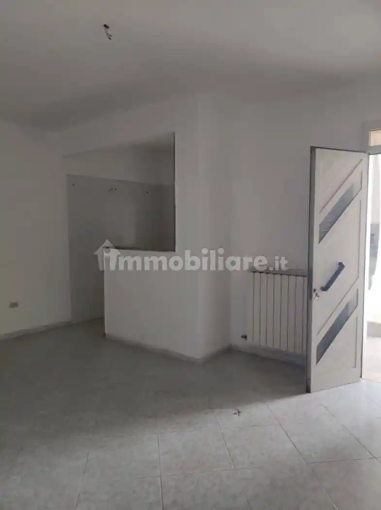 Trilocale via Giuseppe Garibaldi 24, Centro, Carmiano - foto 2