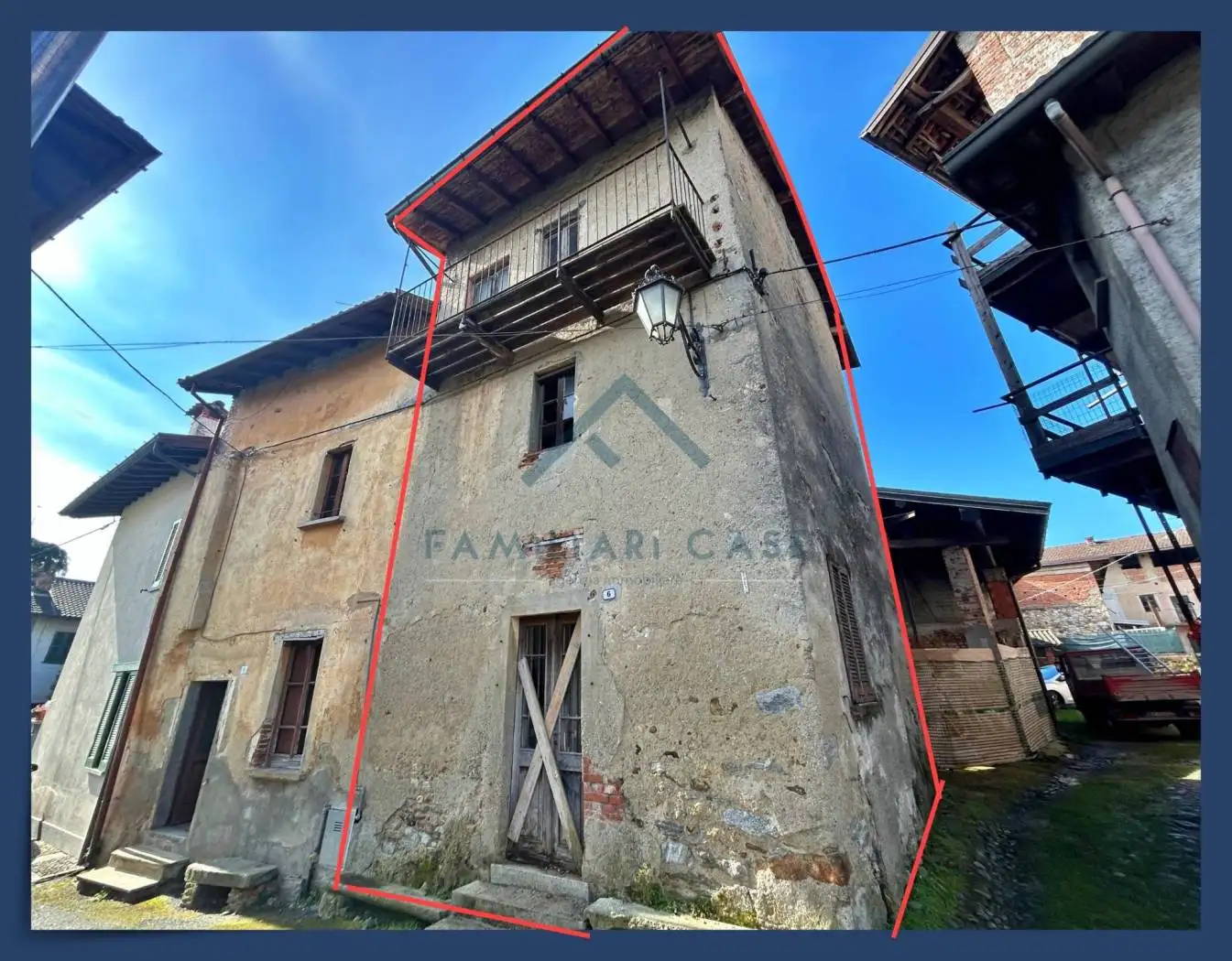 Casa indipendente in vendita a Cazzago Brabbia