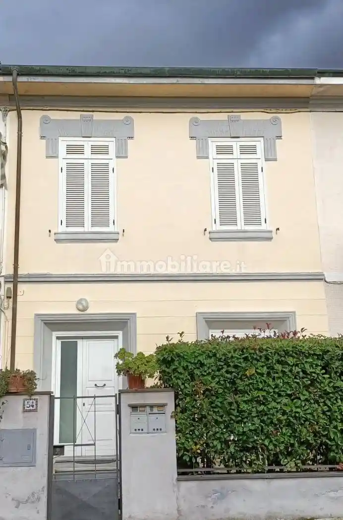 Appartamento in vendita a Viareggio