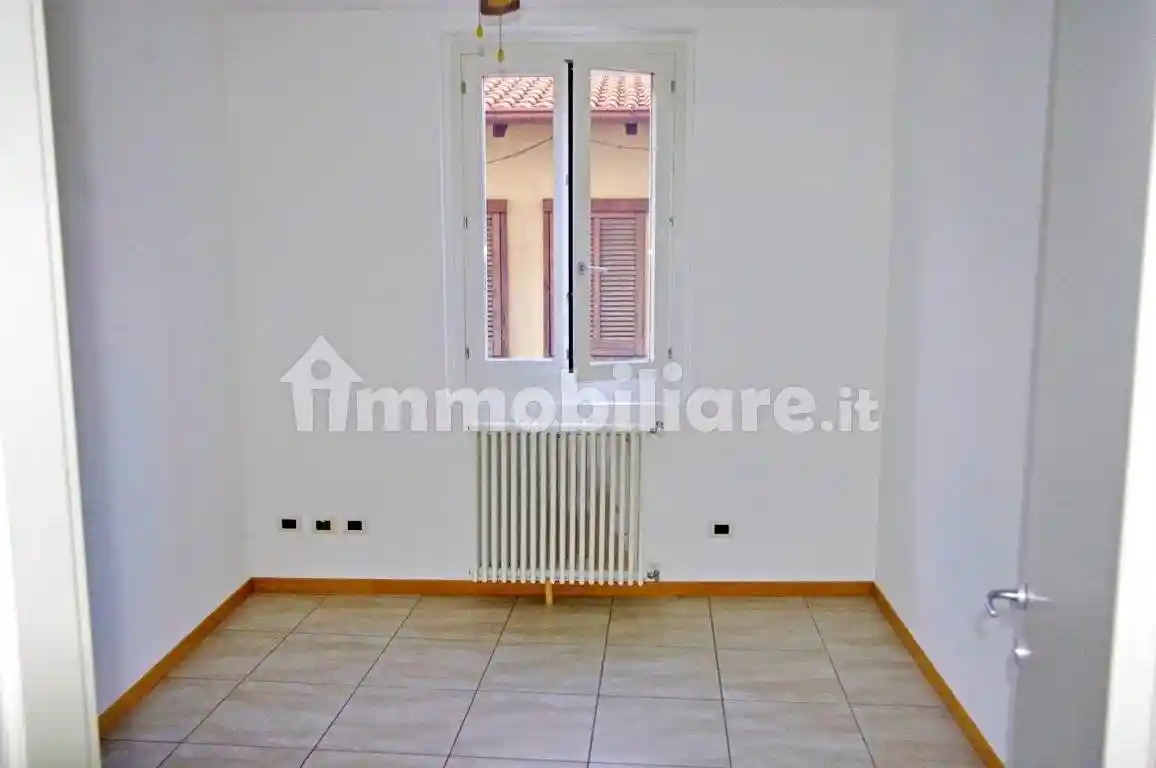 Trilocale ottimo stato, primo piano, Casorate Sempione - foto 4