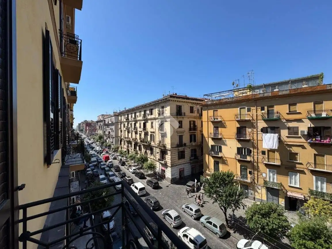 Appartamento in vendita a Napoli