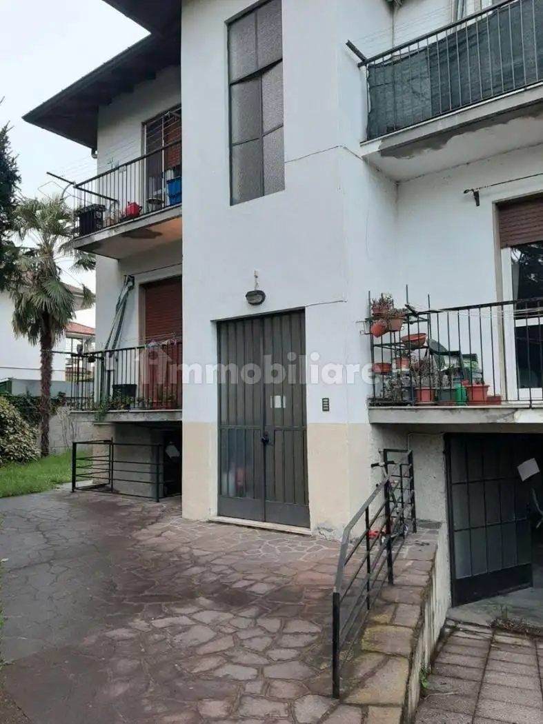 Appartamento in affitto a Bareggio