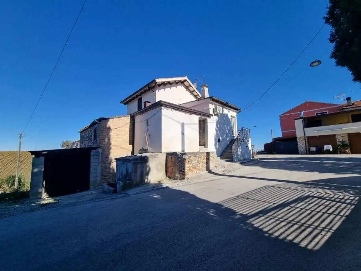 Rustico - Casale in vendita a Atri