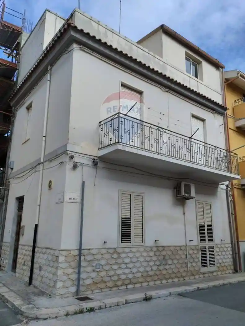 Casa indipendente in vendita a Rosolini