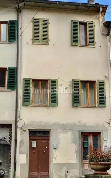 Casa indipendente in asta a Londa